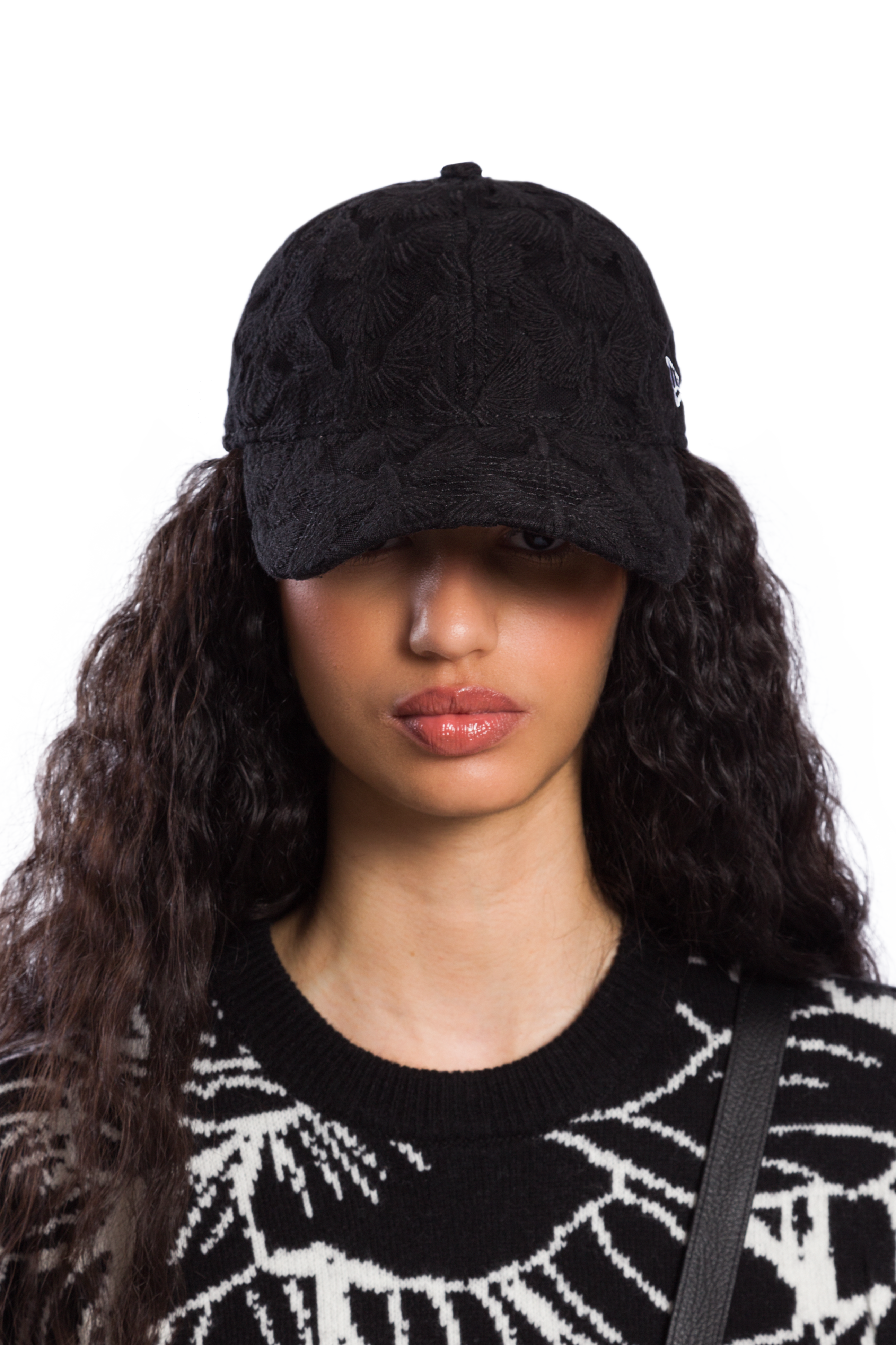 3.PARADIS & New Era - Black 9TWENTY Cap Unity Tulle Doves