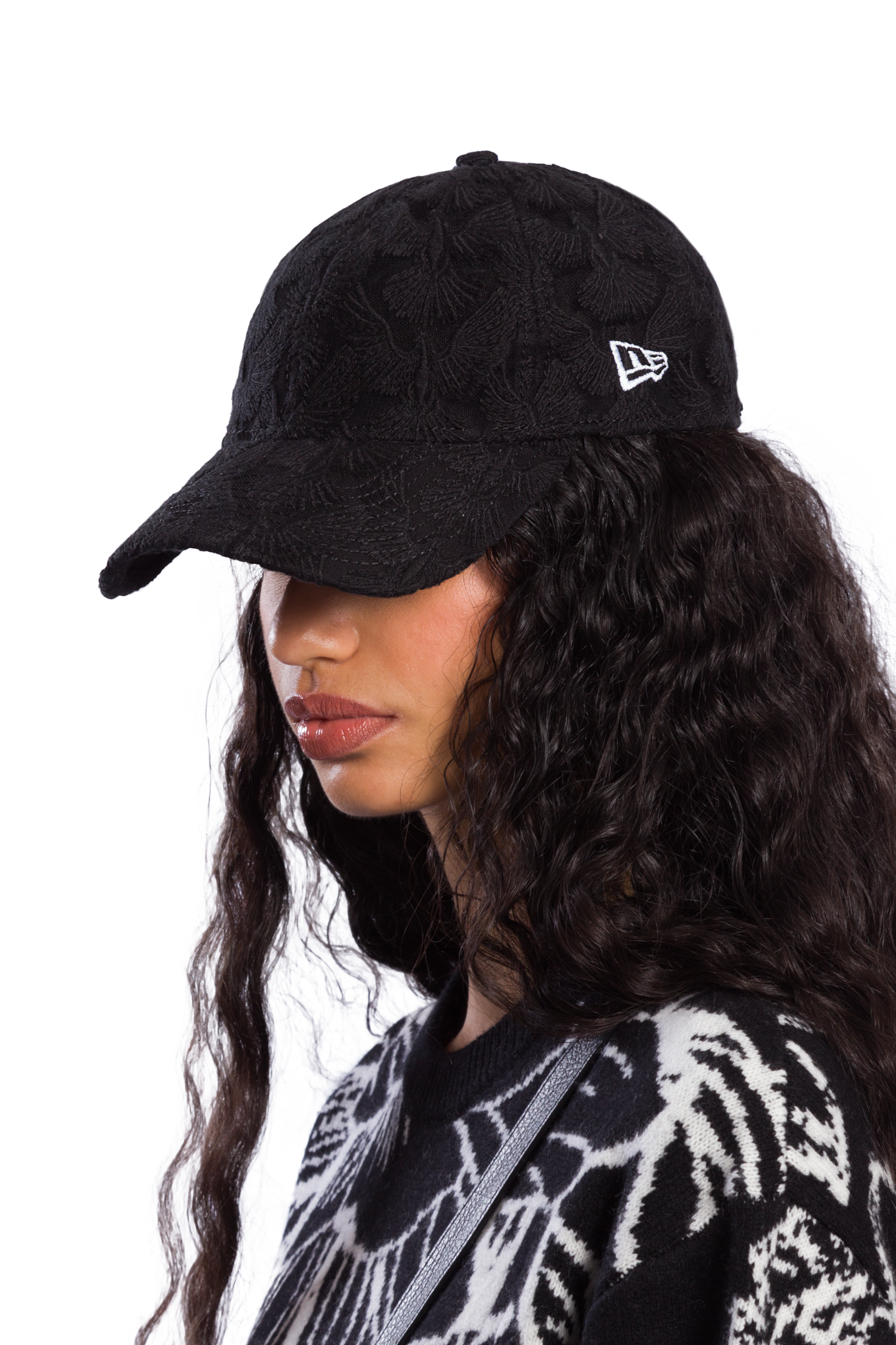 3.PARADIS & New Era - Black 9TWENTY Cap Unity Tulle Doves